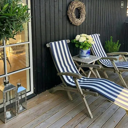 Summer House With Character Near On Eno Feriehus Karrebæksminde